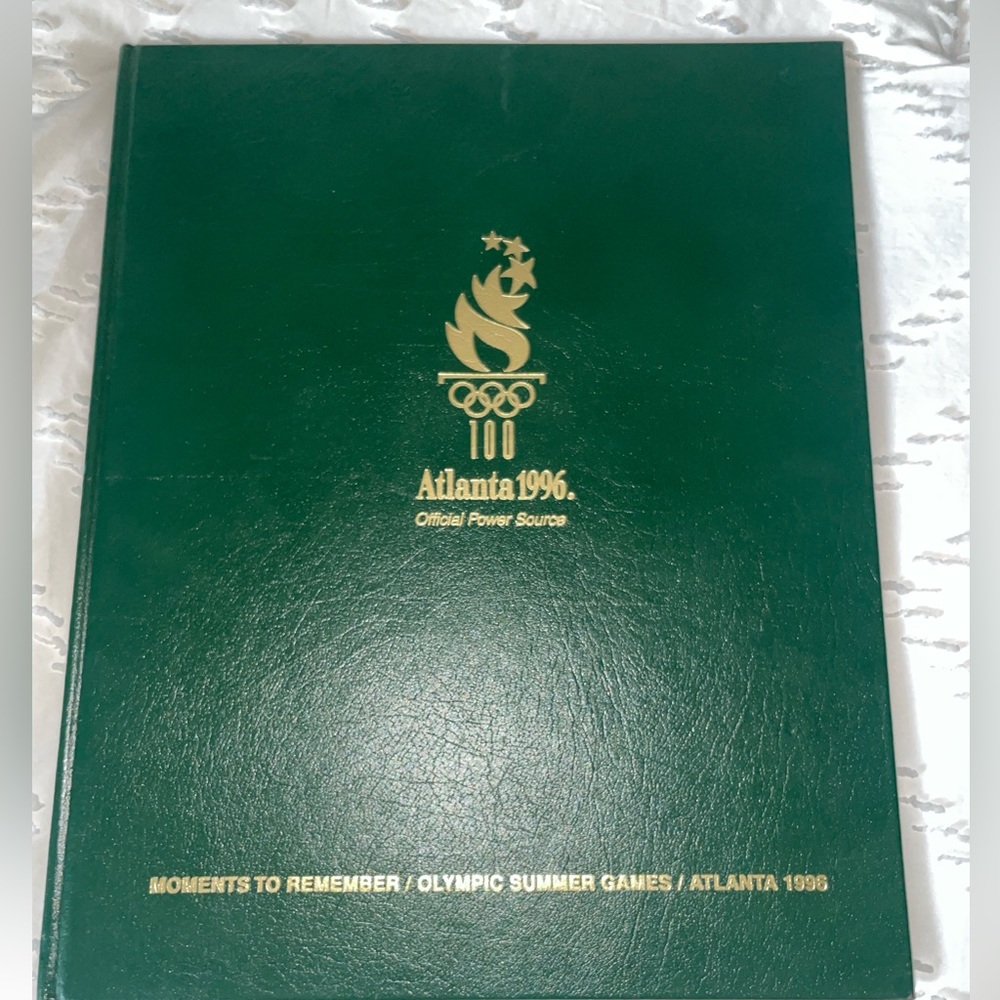 EUC Book MOMENTS TO REMEMBER OLYMPIC SUMMER GAMES / ATLANTA 1996 Georgia Power